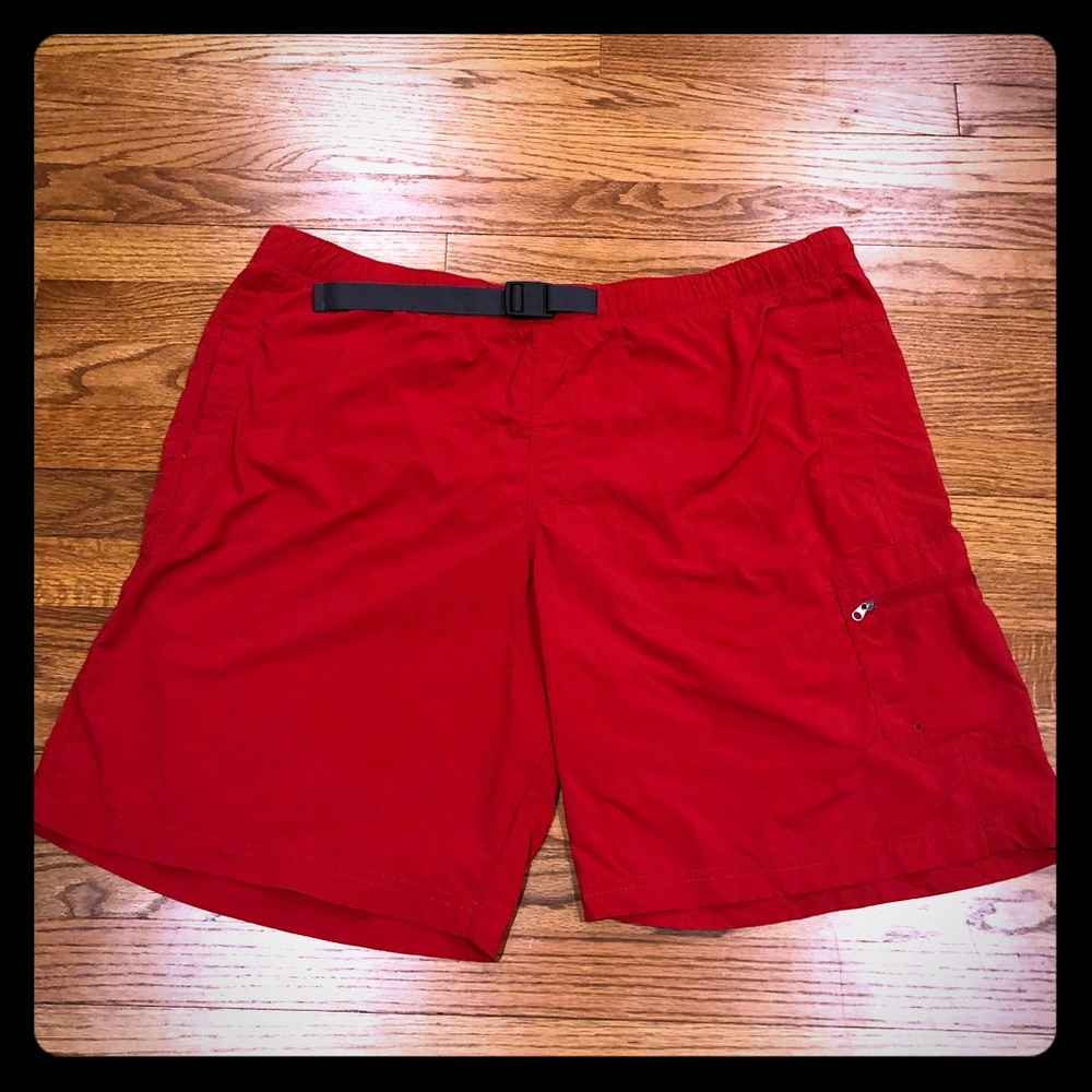FREE Columbia Palmerston Peak Red Shorts size XL